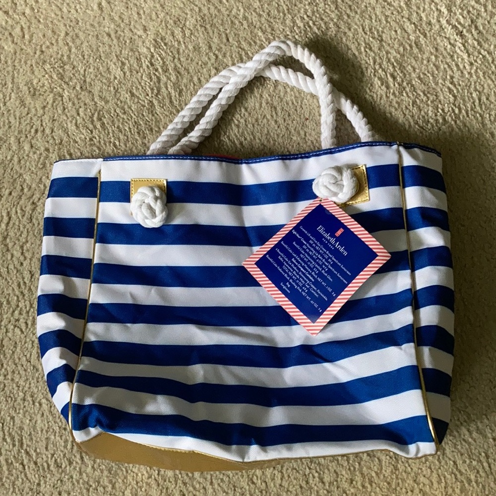 Elizabeth Arden lined beach bag NWT